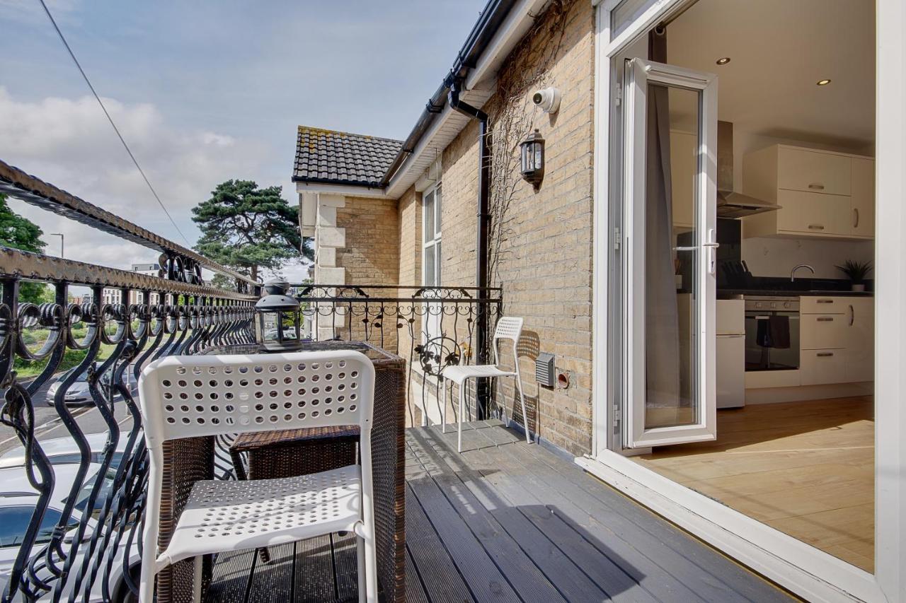 Turay Court Holiday Apartments Bournemouth Exterior foto
